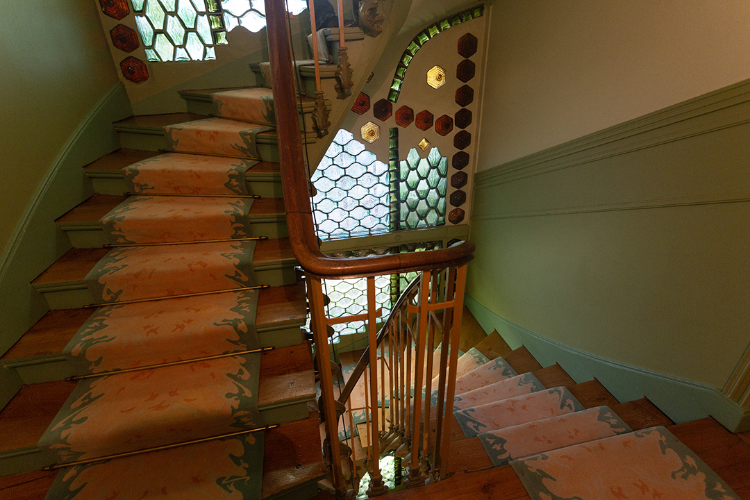Лестница дома Кастель Беранже, архитектор Эктор Гимар, Париж, 1894-1898. Фотограф Н.А. Андреев