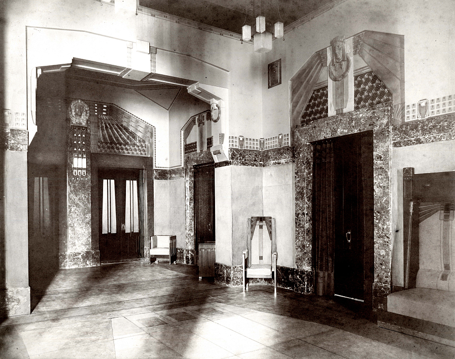 Интерьер здания Московского Купеческого собрания на Малой Дмитровке. 1909 - 1910 гг. Из собрания Музея архитектуры им. А.В. Щусева