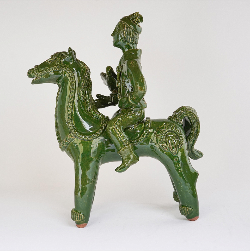 Керамическое изделие «Сокольничий». Малый размер